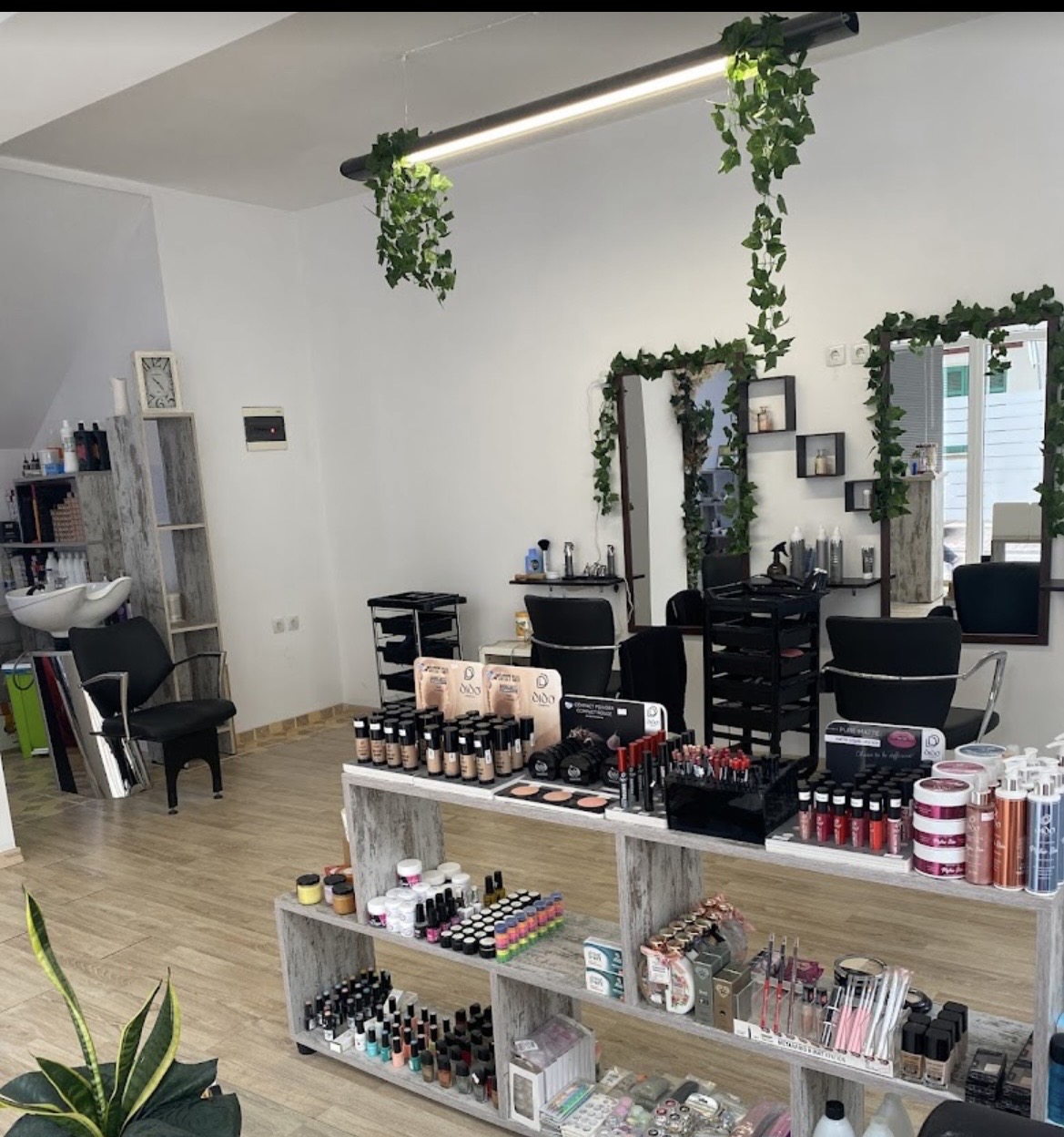 Beauty Bar Nails & more  Κατερίνη - Νύχια - Nail Salons